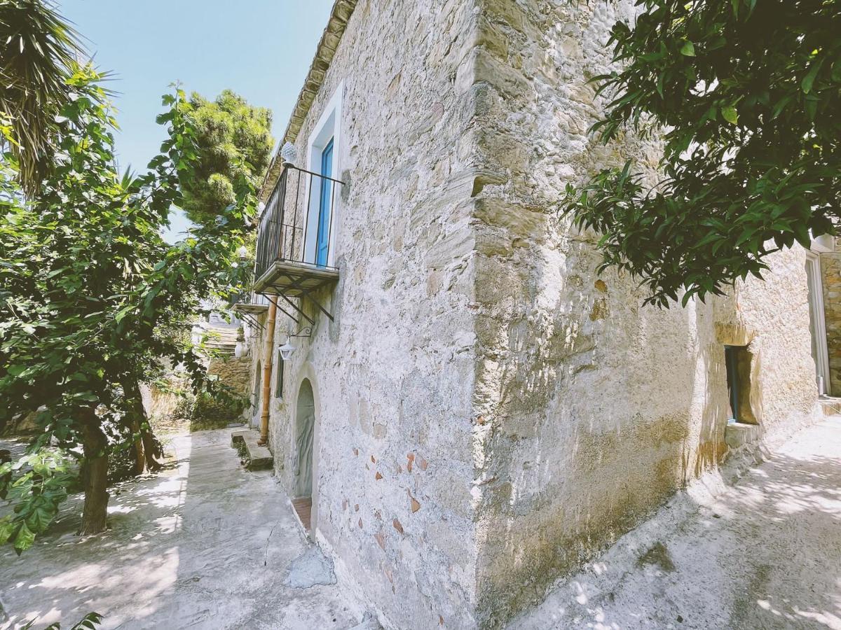 Bed and Breakfast La Casa Del Nespolo Capo dʼOrlando Exterior foto