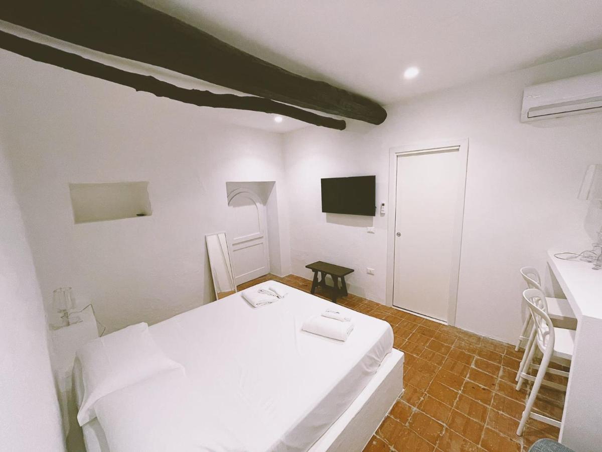 Bed and Breakfast La Casa Del Nespolo Capo dʼOrlando Exterior foto