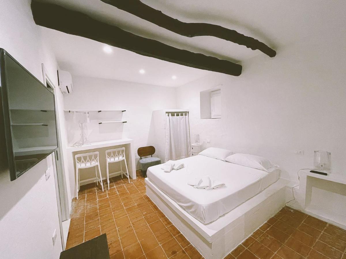 Bed and Breakfast La Casa Del Nespolo Capo dʼOrlando Exterior foto